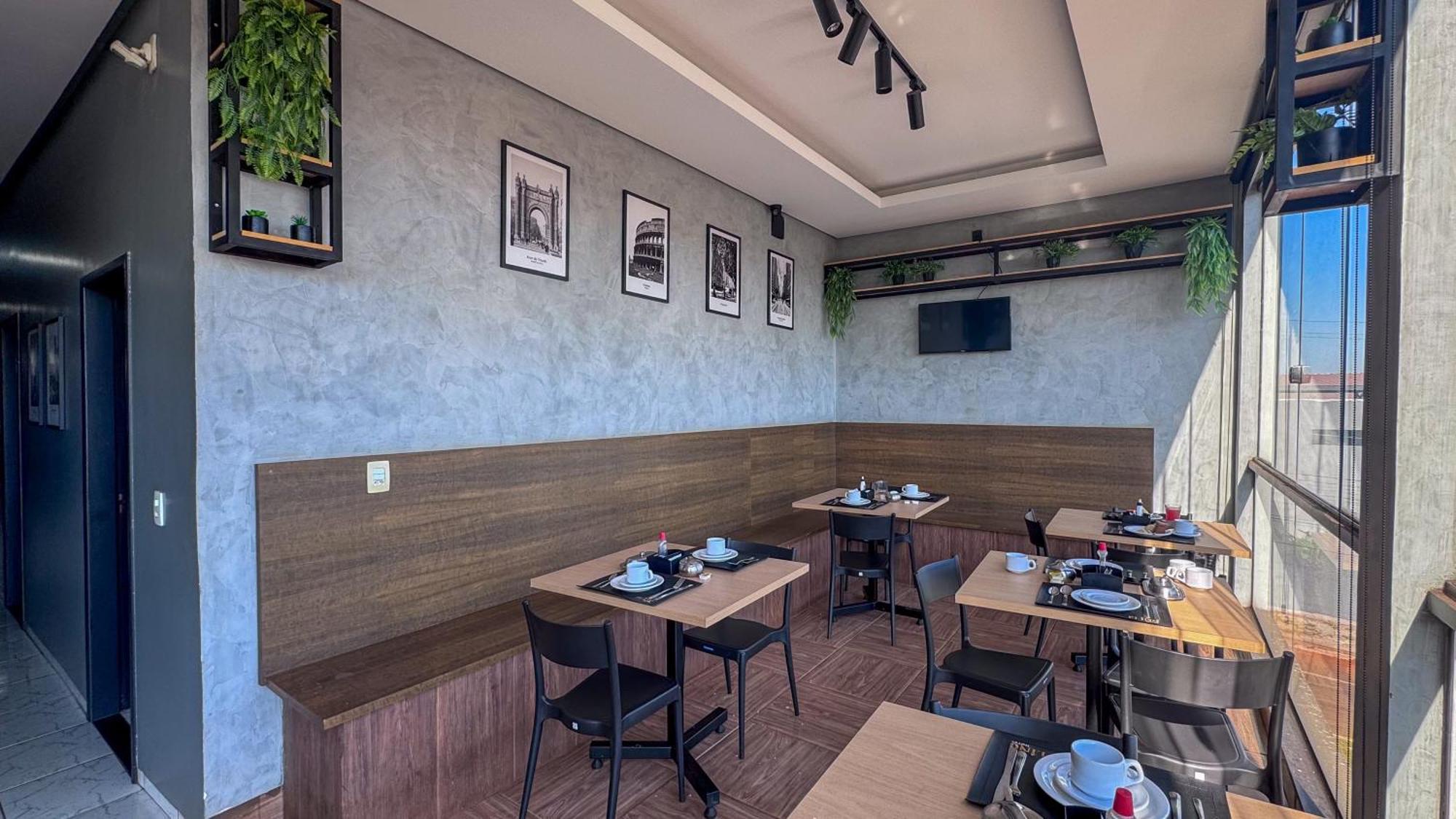 Pling Hotel Jatai Exterior photo